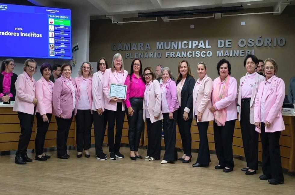 Câmara de Osório homenageia profissionais, instituição e atletas durante sessão