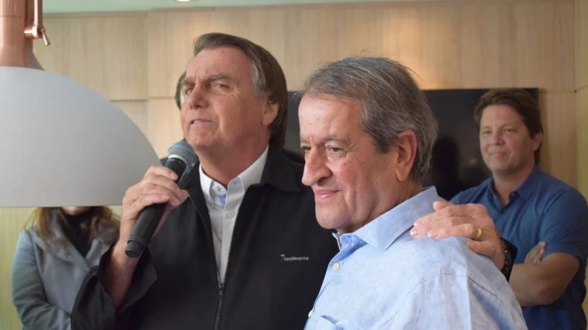 Defesa pede que Moraes autorize visita de Valdemar Costa Neto a Bolsonaro