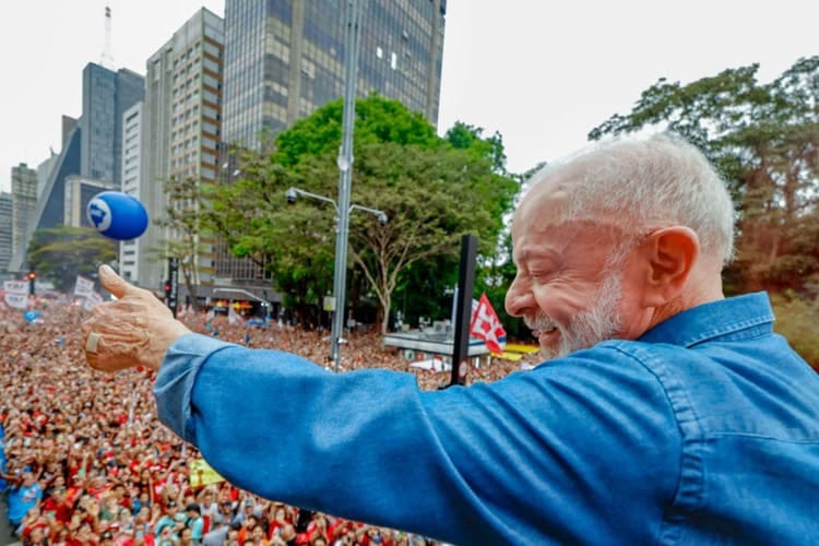 Fim da 6×1: "Conquista que saiu da rua e do povo trabalhador", diz Lula