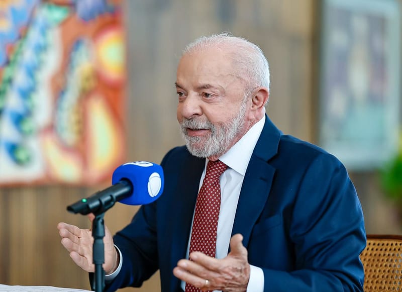 Lula critica ‘pirotecnia nos supermercados’ e diz: “Nossa inflação foi 4 vezes menor”