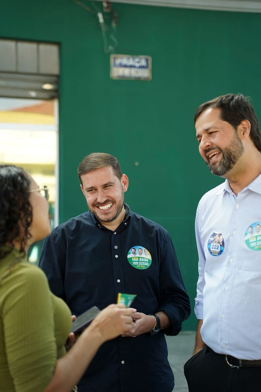 Luiz Fernando e João Paulo na Vila Arens: Apoio aos pequenos negócios