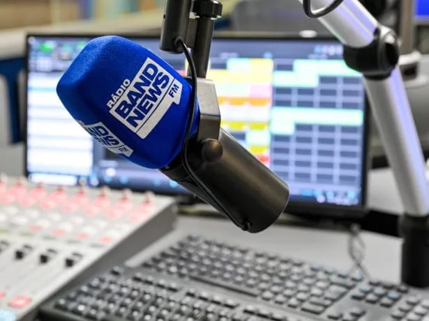 BandNews FM registra seu melhor resultado na Fast TV durante a cobertura das Eleições