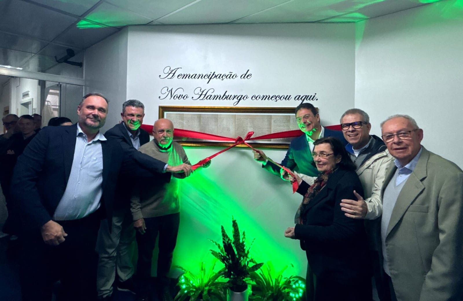 Ata histórica da emancipação de Novo Hamburgo é inaugurada na ACI