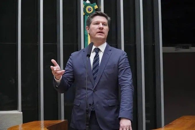 Deputado Santin Roveda propõe isenção nacional do IPVA para motoristas de aplicativo e taxistas