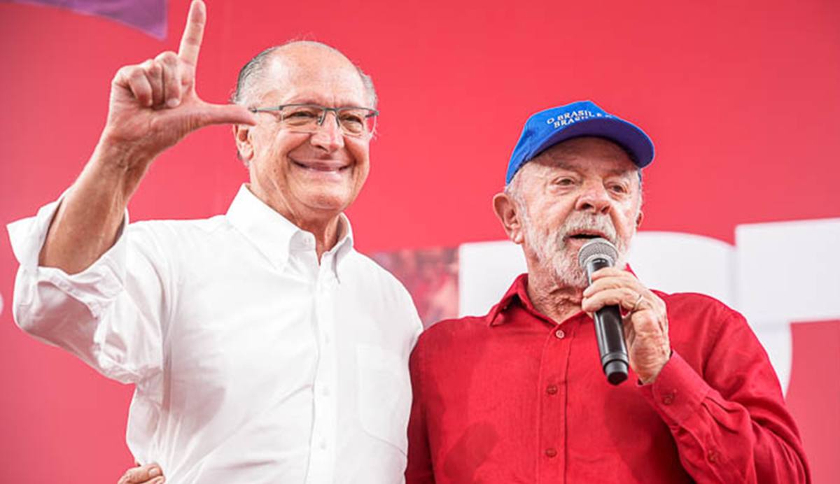 Lula é oficialmente candidato à reeleição neste domingo em São Paulo