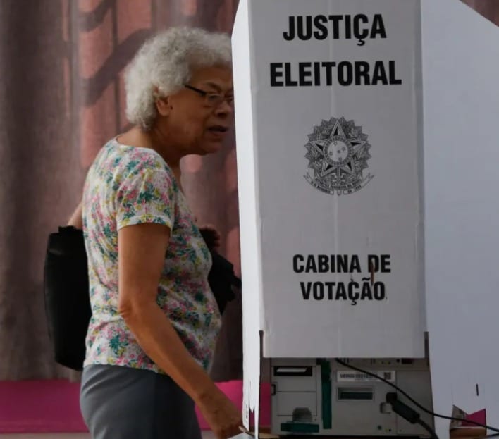 Brasil bate recorde e terá quase 300 mil eleitores com 100 anos ou mais