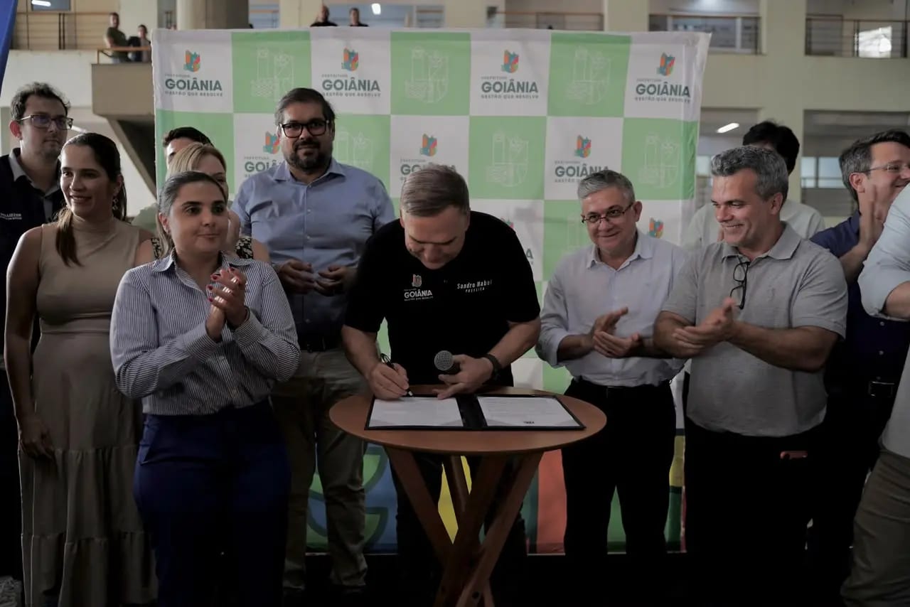 Prefeitura de Goiânia anuncia projeto de valorização dos servidores com gratificação de até R$ 3 mil