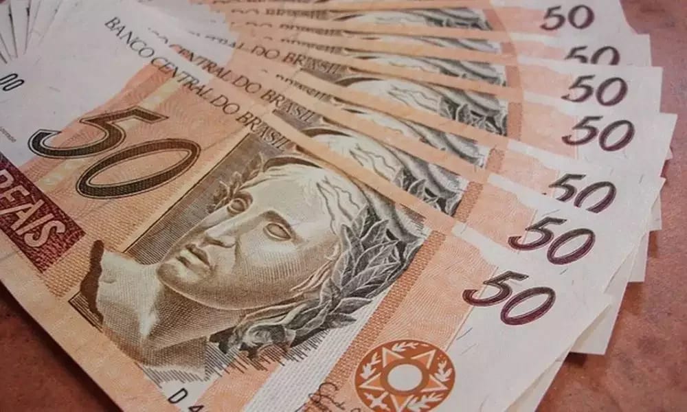 Dívida pública do Brasil sobe a 82,5% do PIB e atinge o maior patamar desde abril de 2021