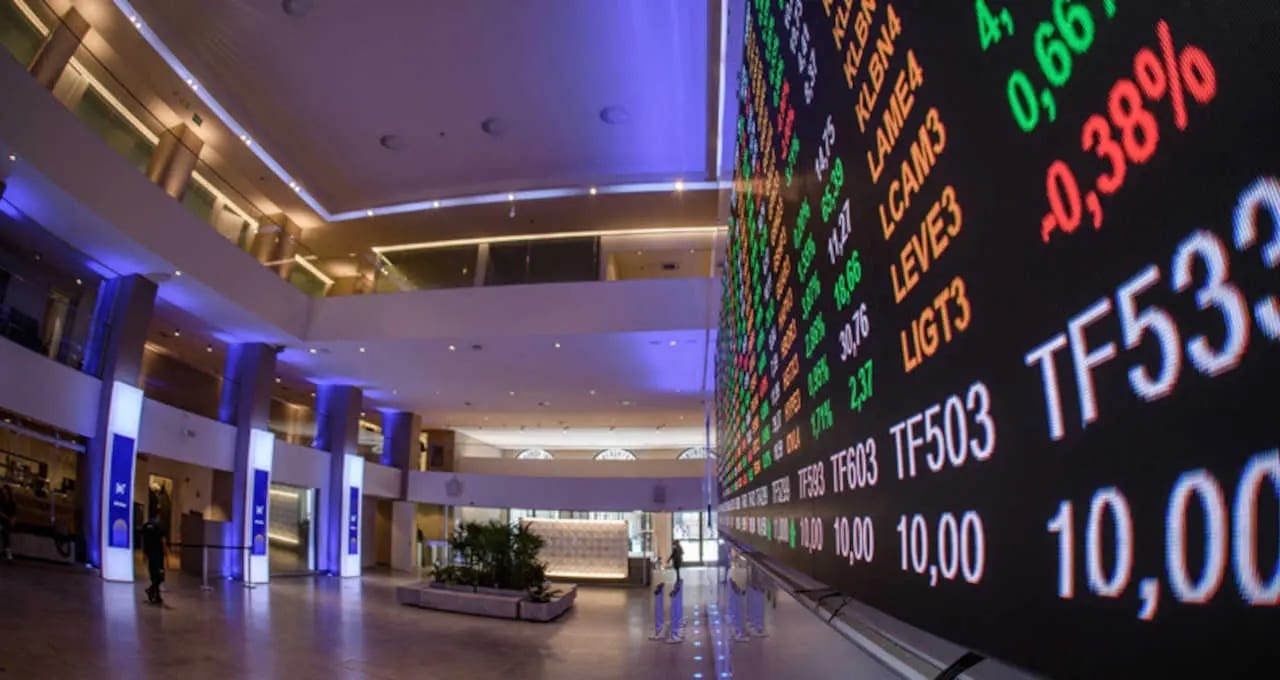 Dólar fecha a R$ 5,10, com queda de 0,91%, enquanto Bolsa dispara 3,04%