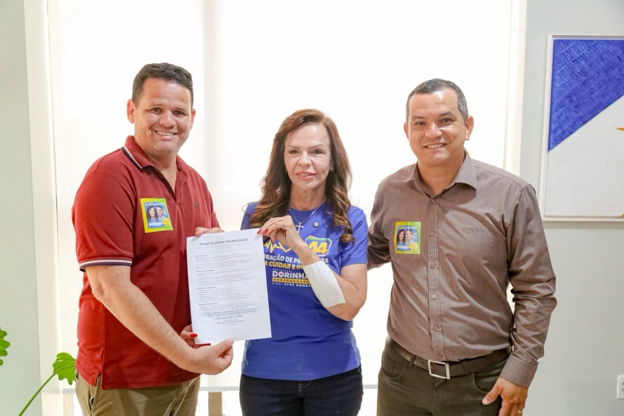Professora Dorinha recebe projeto para qualificar jovens em manutenção eletrônica