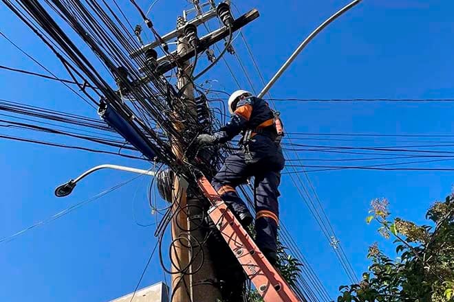 Cachoeirinha notifica RGE por fiação irregular e dá 30 dias