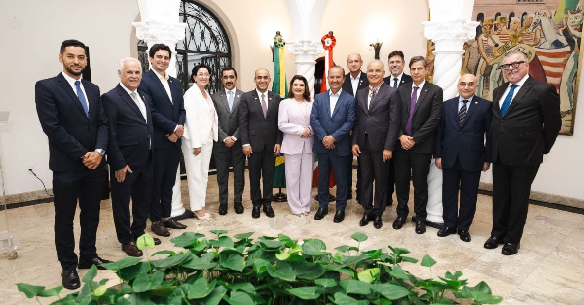 Em Florianópolis, Governador de SC recebe diplomatas e acordo pode aproximar Santa Catarina do Marrocos