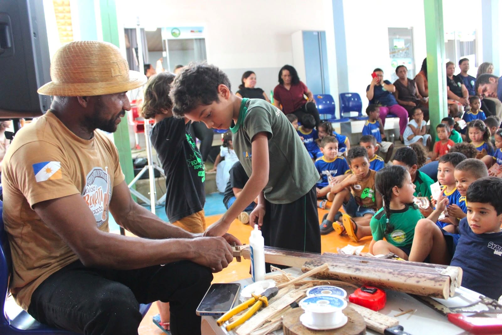 Viola de Buriti do Jalapão une música, cultura e educação ambiental em escolas de Palmas