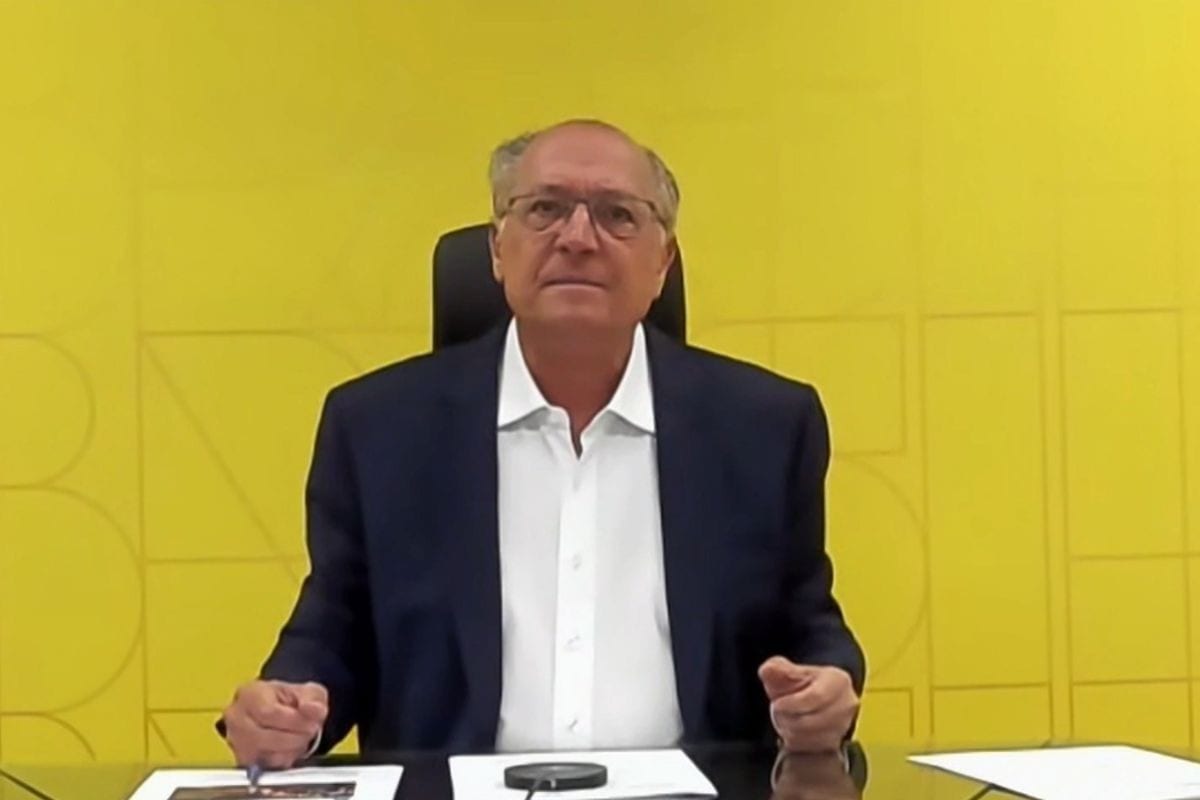 Alckmin rebate Trump após presidente dos EUA dizer que eleição no Brasil ‘pareceu fraudada’: ‘Totalmente equivocada’