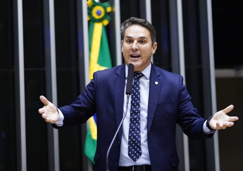 Zucco promete reforçar atenção básica para reduzir filas na saúde do RS