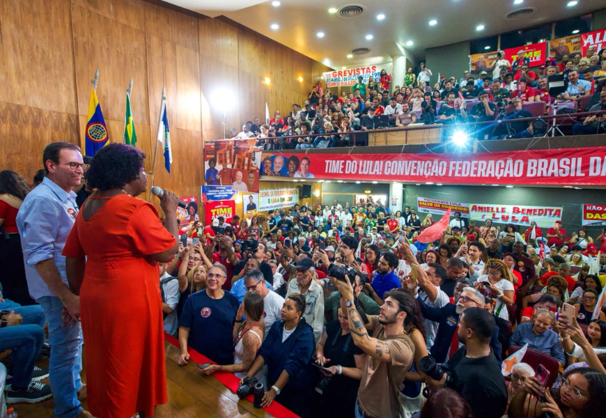 PT, PCdoB e PV fecham apoio a Eduardo Paes no Rio