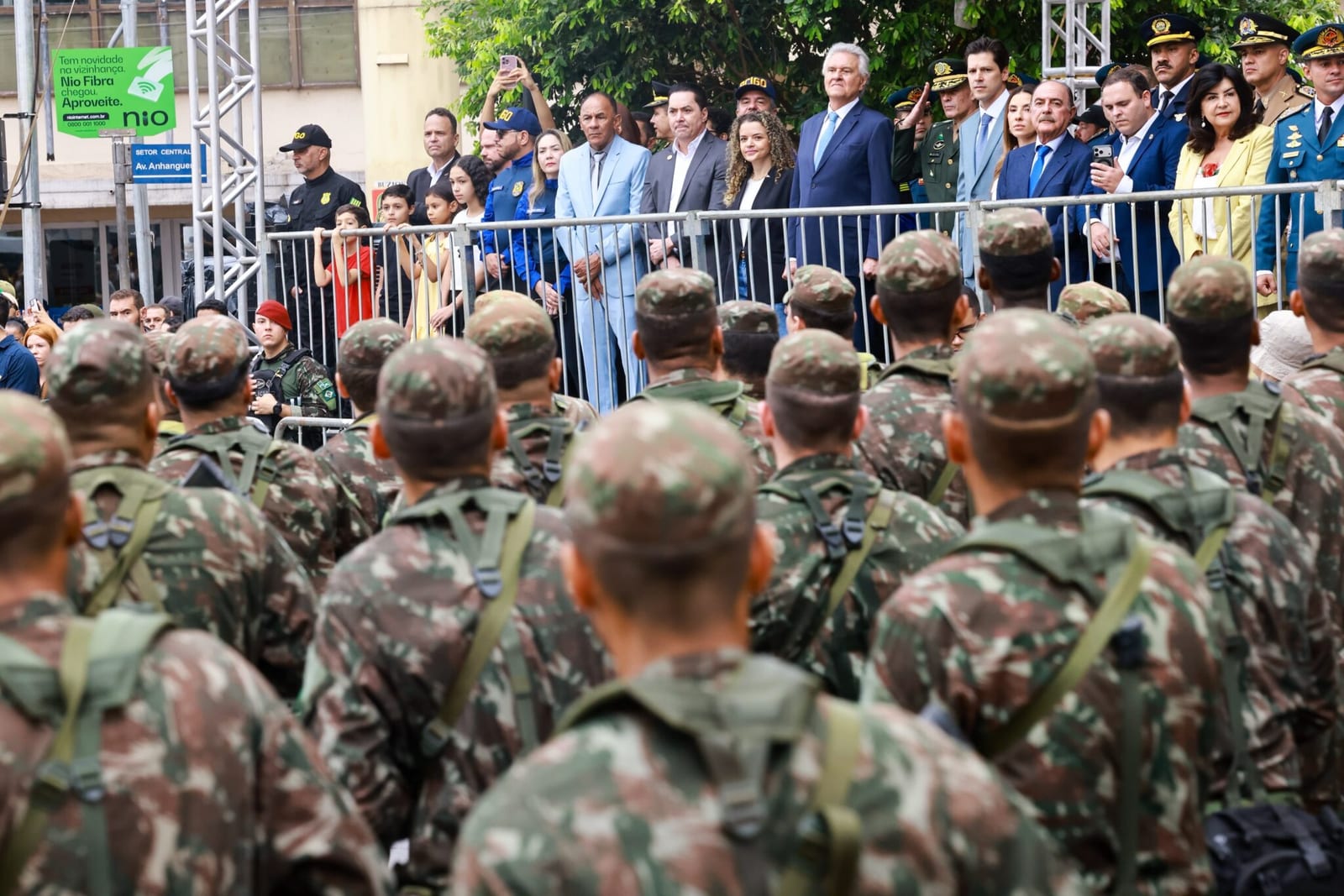 Desfile de 7 de Setembro em Goiânia reuniu mais de 700 estudantes e autoridades