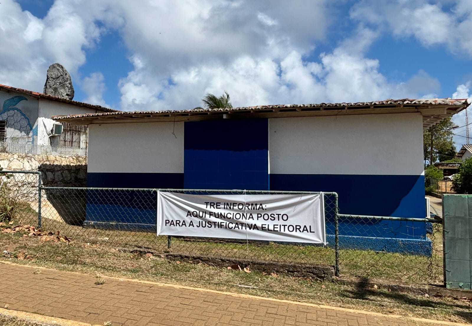 Turistas e trabalhadores podem justificar ausência de voto em Fernando de Noronha