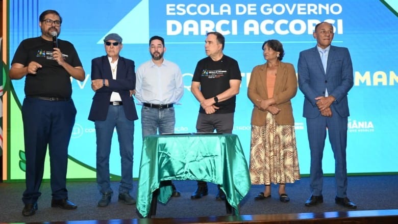 Mabel retoma Escola de Governo Darci Accorsi e anuncia valorização de servidores