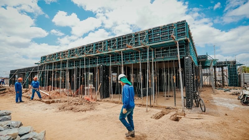Recife responde por 44,5% dos empregos criados em Pernambuco em 2026