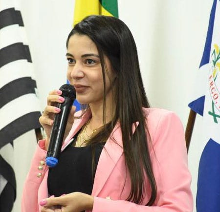 Danutta, nutricionista de Vargem Grande, é candidata a deputada federal em 4 de outubro