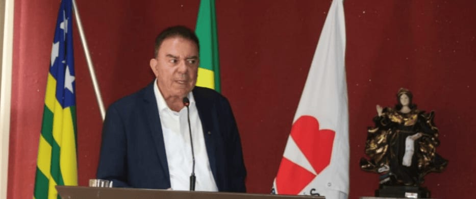 Luis Cesar: Flávio pode retomar proposta de Jair Bolsonaro de extinguir municípios com até 5 mil habitantes