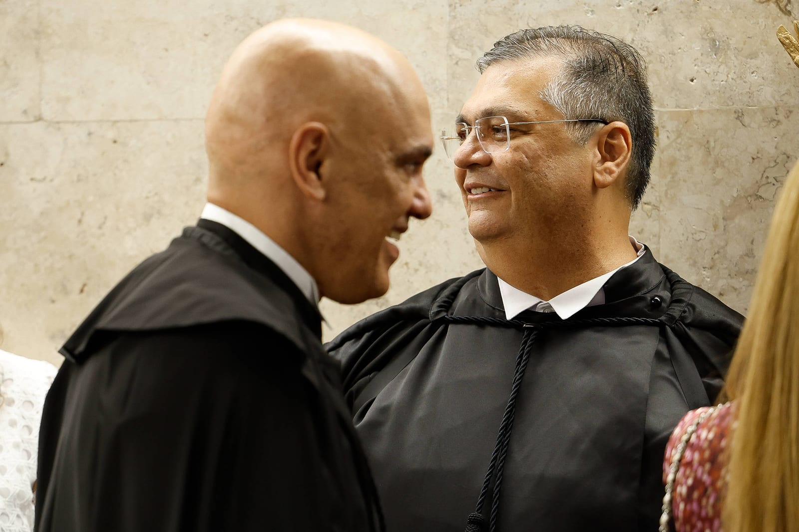 Dino e Moraes defendem volta de regra de 1969 para regular jornalismo