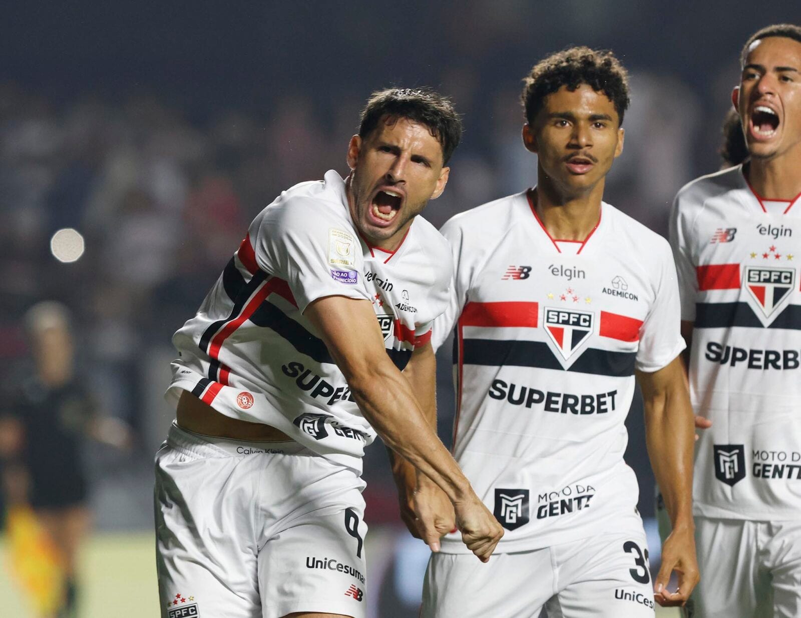 São Paulo estampa 'Proibir não é proteger' contra o Vasco