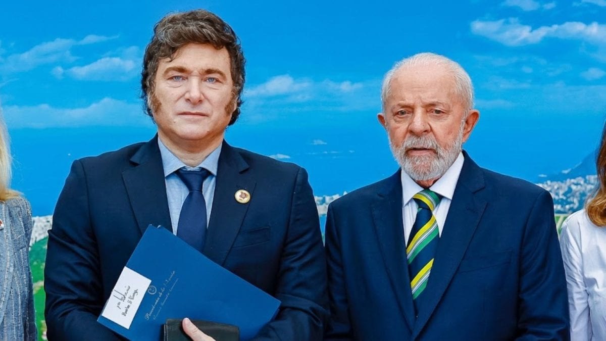 Governo da Argentina ‘esquece’ recado de Lula e deixa aviso em meio à suposta fuga de Flávio Bolsonaro