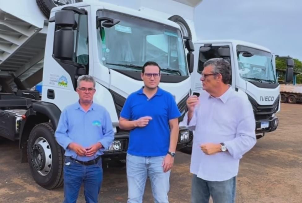 Prefeitura reforça sua frota com dois novos caminhões