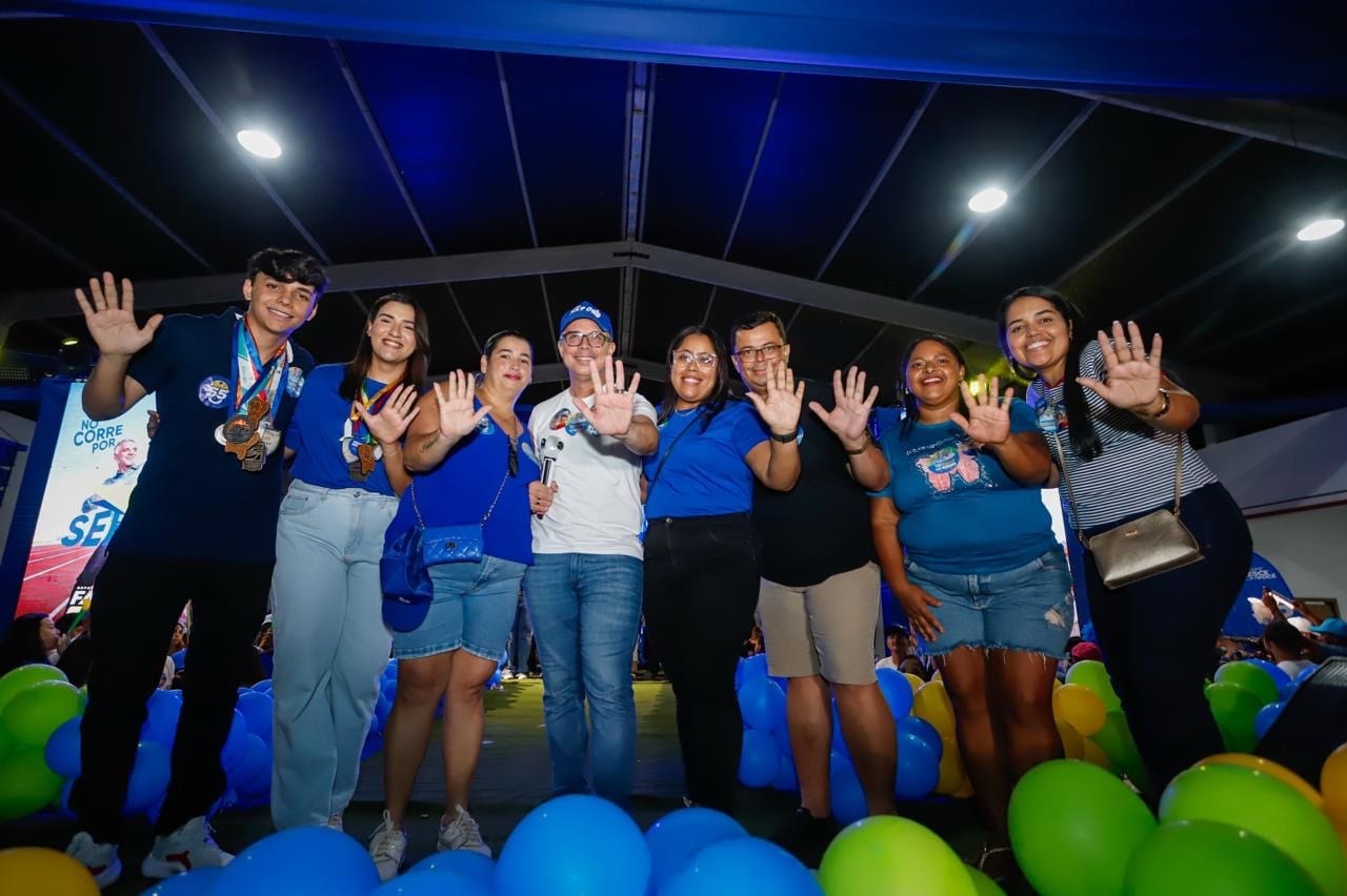 Fábio destaca Educação Nota 10 e Sergipe no Mundo em ato em Lagarto