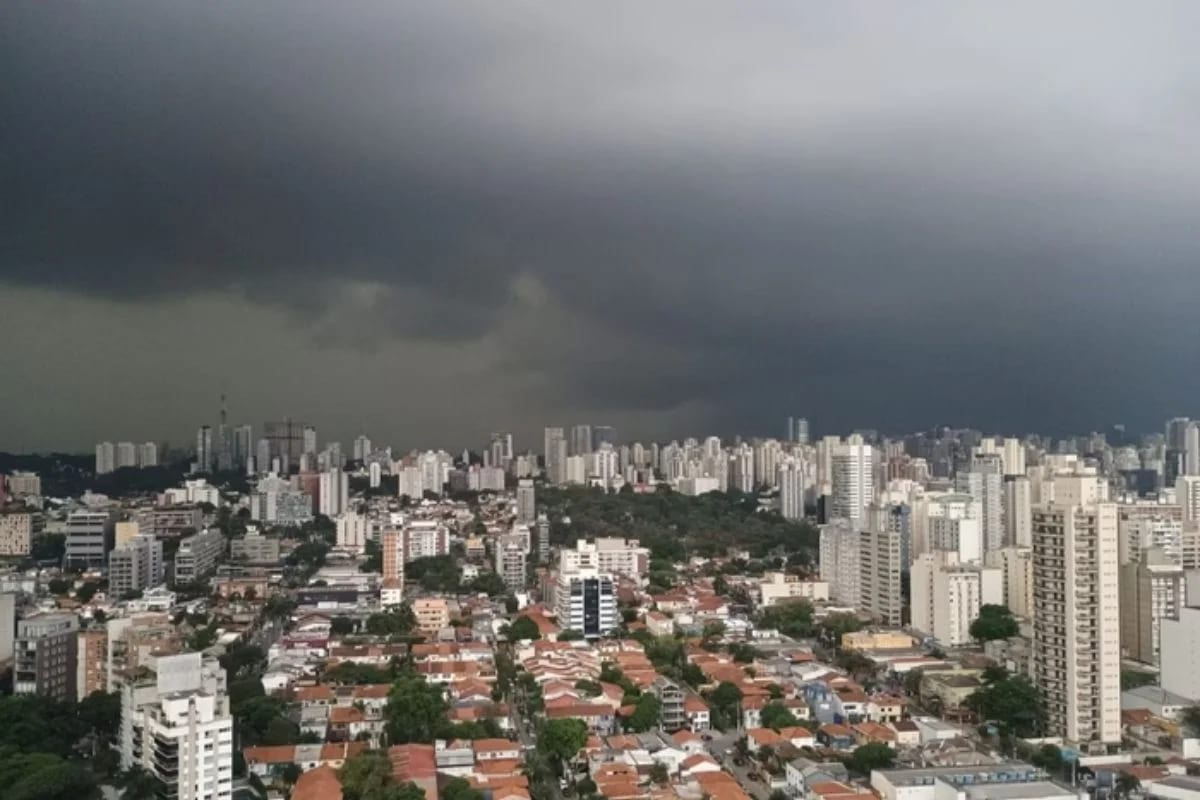 São Paulo em alerta de tempestade no domingo das Eleições (4/10)