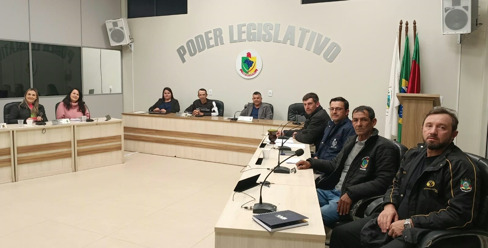 Segredo aprova três projetos para compra de retroescavadeira e ajustes orçamentários