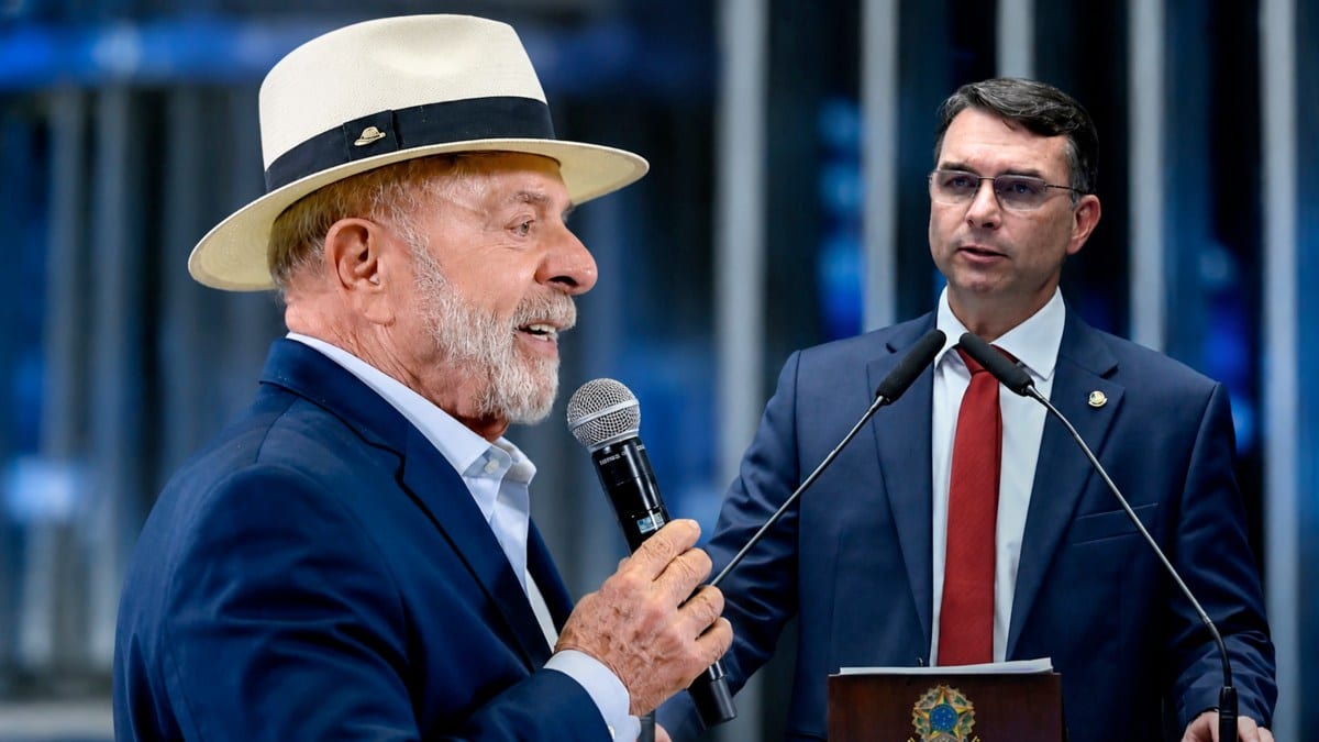 Após pressão de aliados, Flávio Bolsonaro recua da ideia de pedir anulação da eleição