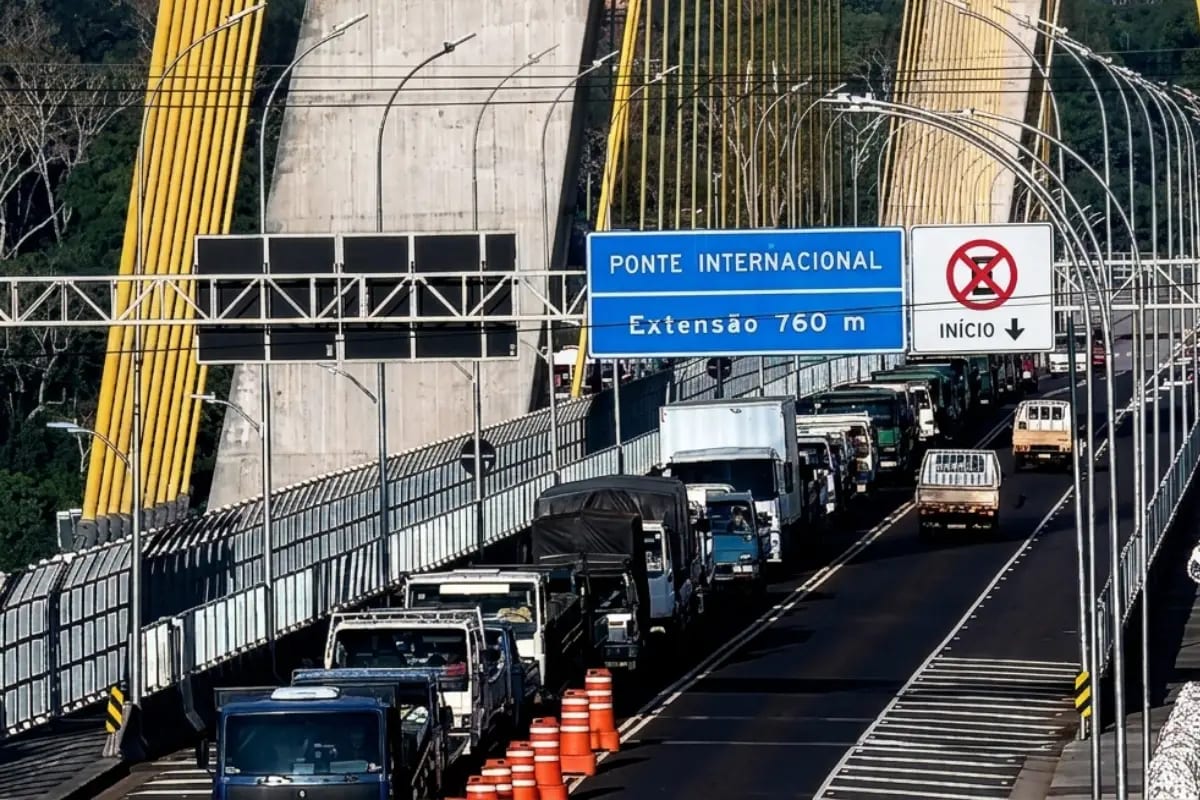 Transporte de pequenas cargas entre Foz e Paraguai terá novas exigências em novembro