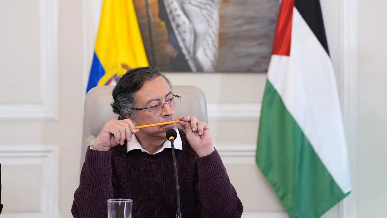 Petro diz que reabrir relações com Israel é “aplaudir o genocídio”