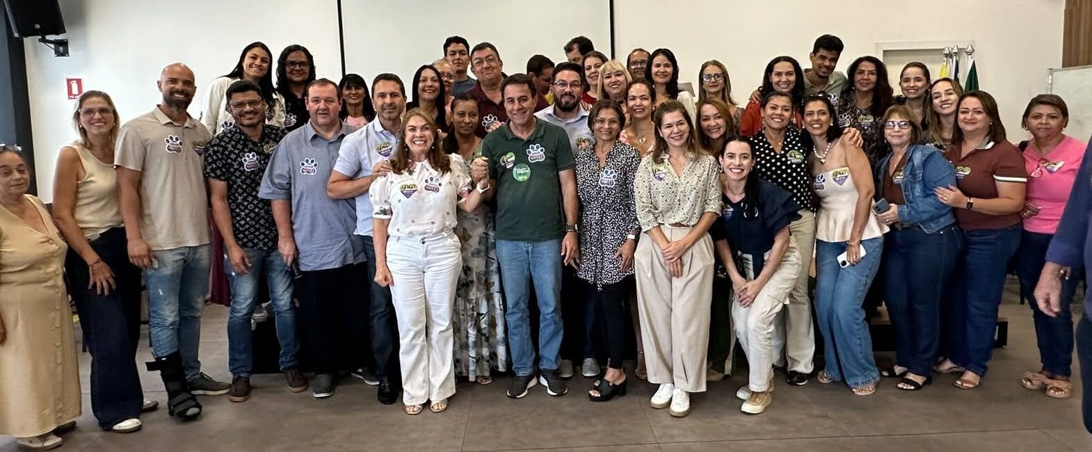 Fátima Gavioli e Veter Martins reuniram gestores e defenderam a educação