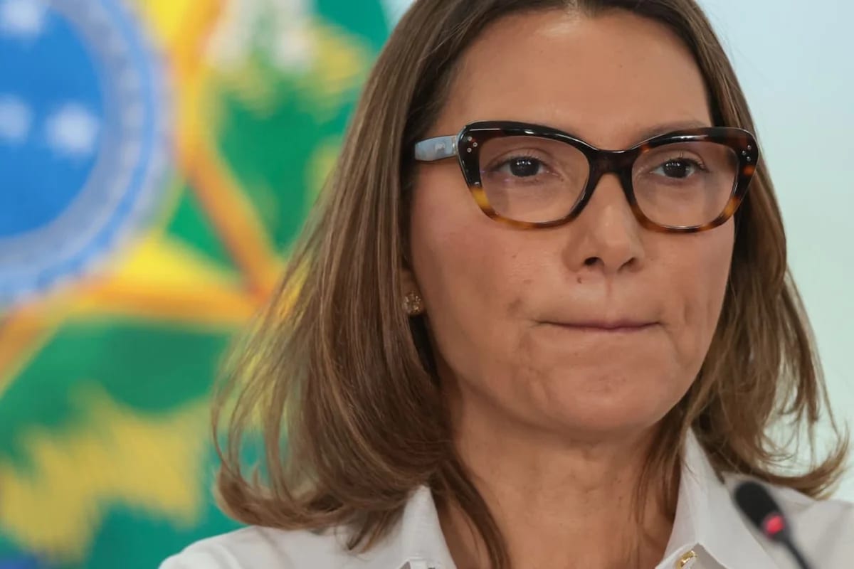 Campanha de Flávio Bolsonaro aciona TSE contra vídeo de Janja