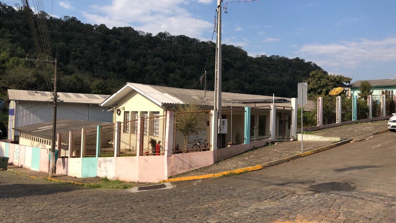 Prefeitura de Joaçaba assina ordem de serviço para reforma e adequação de acessibilidade do CEFREI