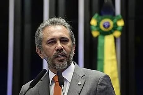 Elmano de Freitas (PT) derrota Ciro Gomes e é reeleito governador do Ceará