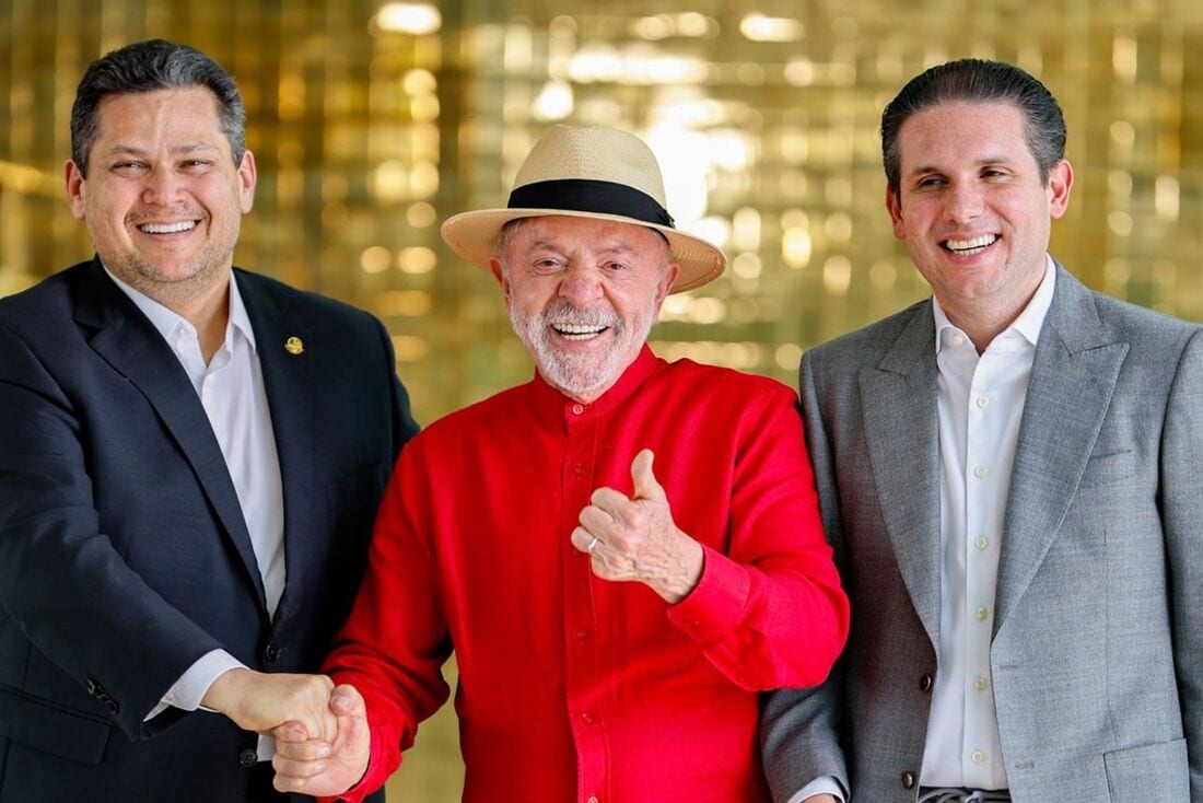 Lula se reúne com Alcolumbre e Motta após vitória eleitoral