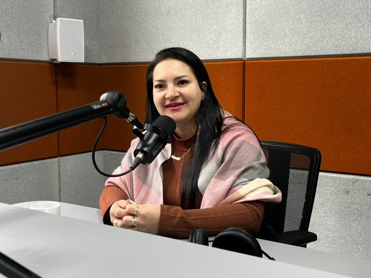 Marciele Rosa (Podemos) participa do Direto ao Ponto como candidata a federal