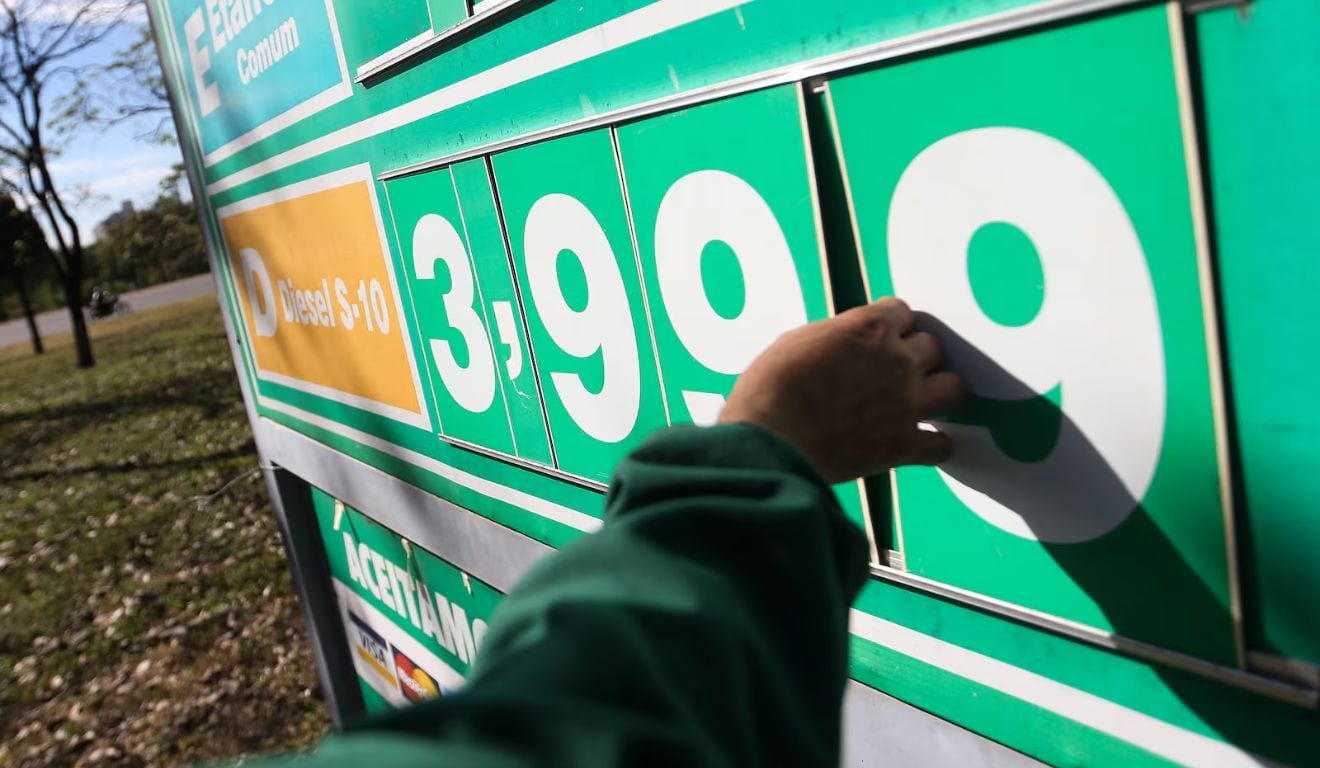 Governo Federal renova subvenção no diesel por mais um mês