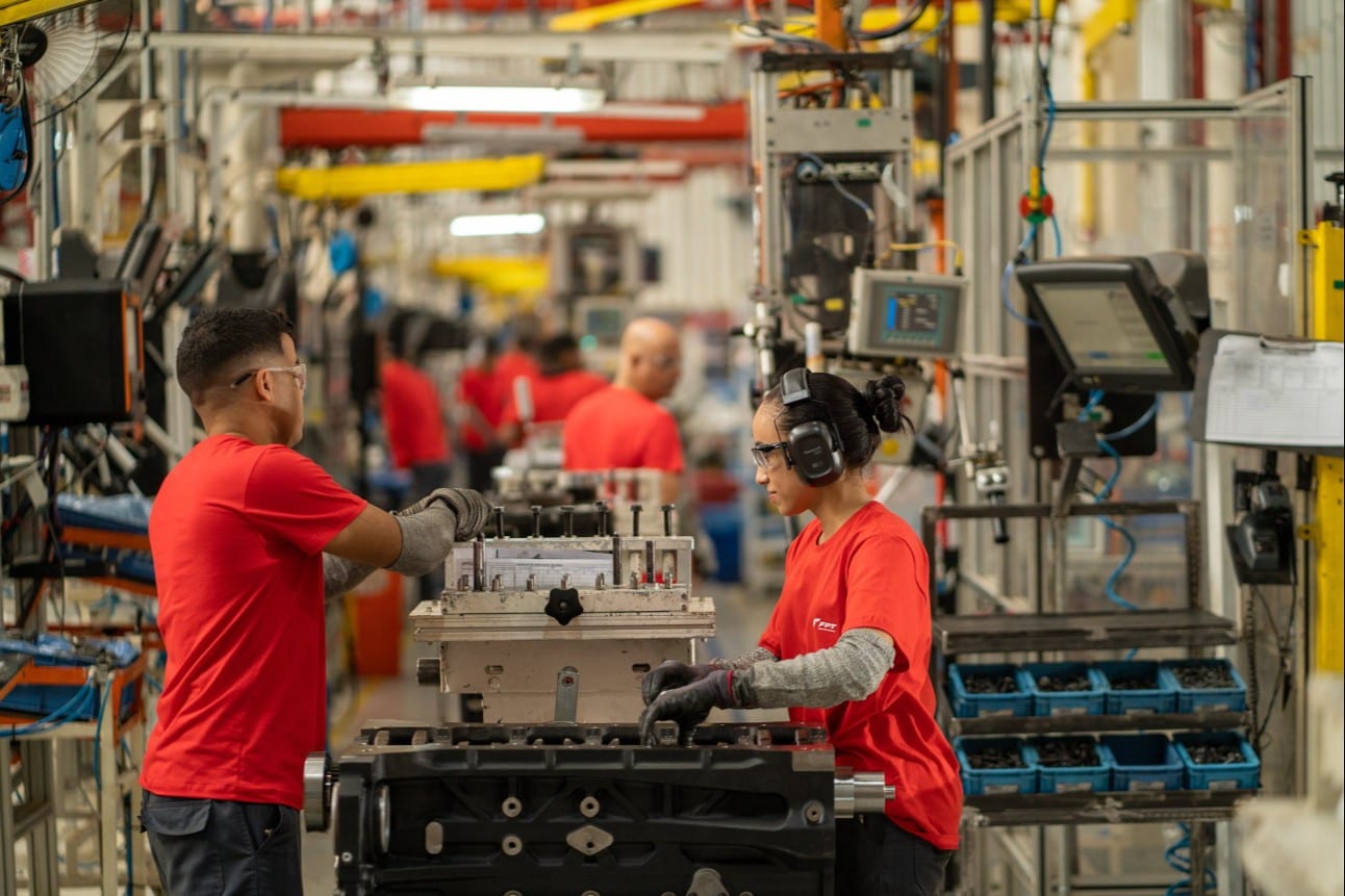 Taxa de desemprego de 5,2% é a menor para o terceiro trimestre em 14 anos no Brasil
