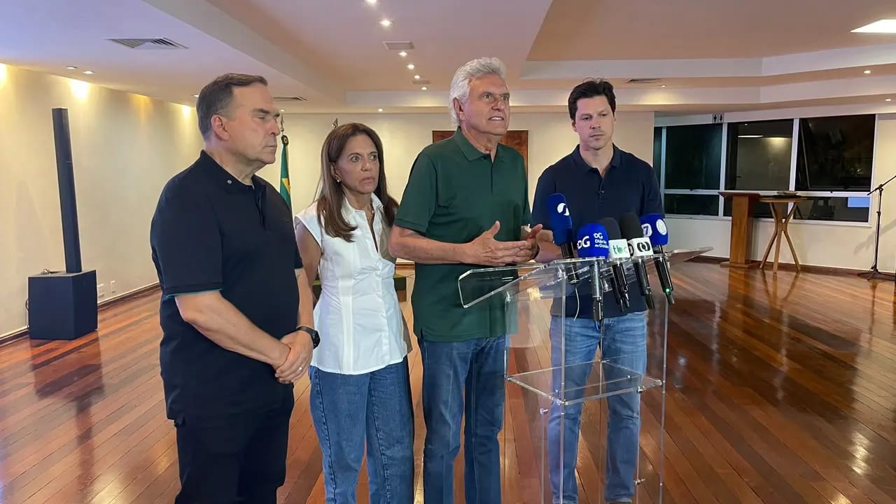 Caiado diz que trabalhou por mudança, mas se "curva à decisão da maioria", e Daniel diz que defenderá interesses de Goiá
