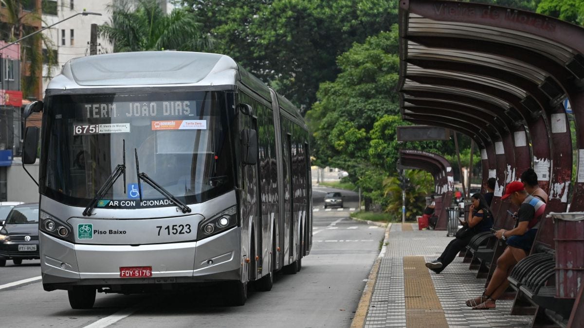 Agência de transporte de SP desconhece redução de ônibus e prevê multas