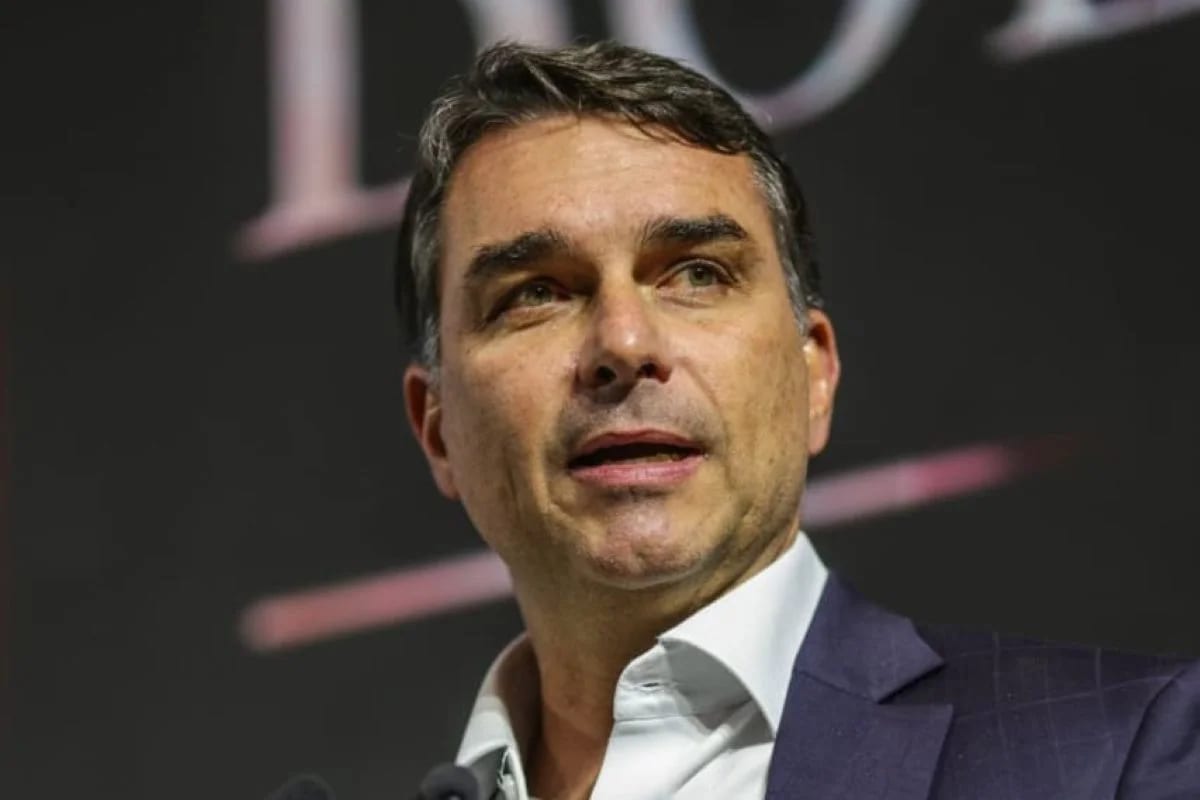 Flávio propõe jornada negociada e não diz que acabará com a 6×1