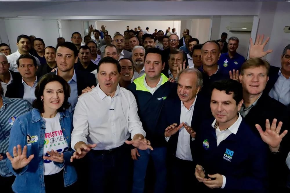 Sandro Alex reúne 53 prefeitos do Oeste em Cascavel