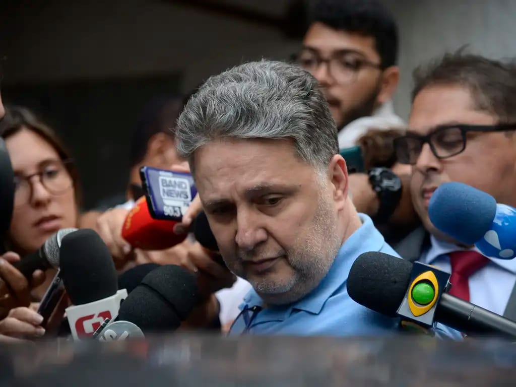 TSE anula votos a Garotinho, e Ruas pode vencer eleição do Rio no 1º turno