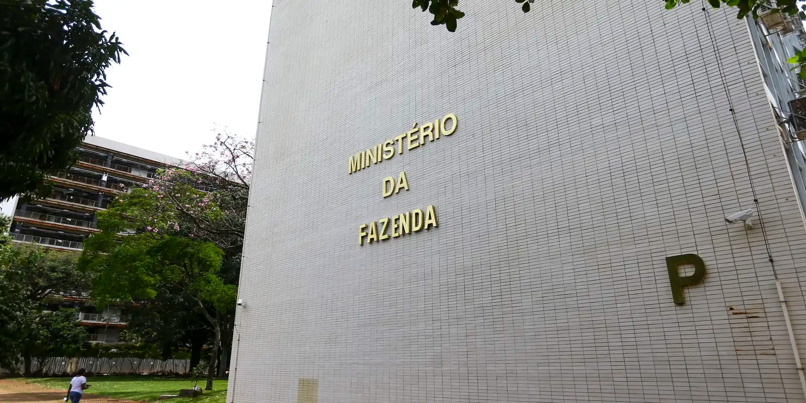 Governo Central tem superávit de R$ 10,8 bilhões em julho